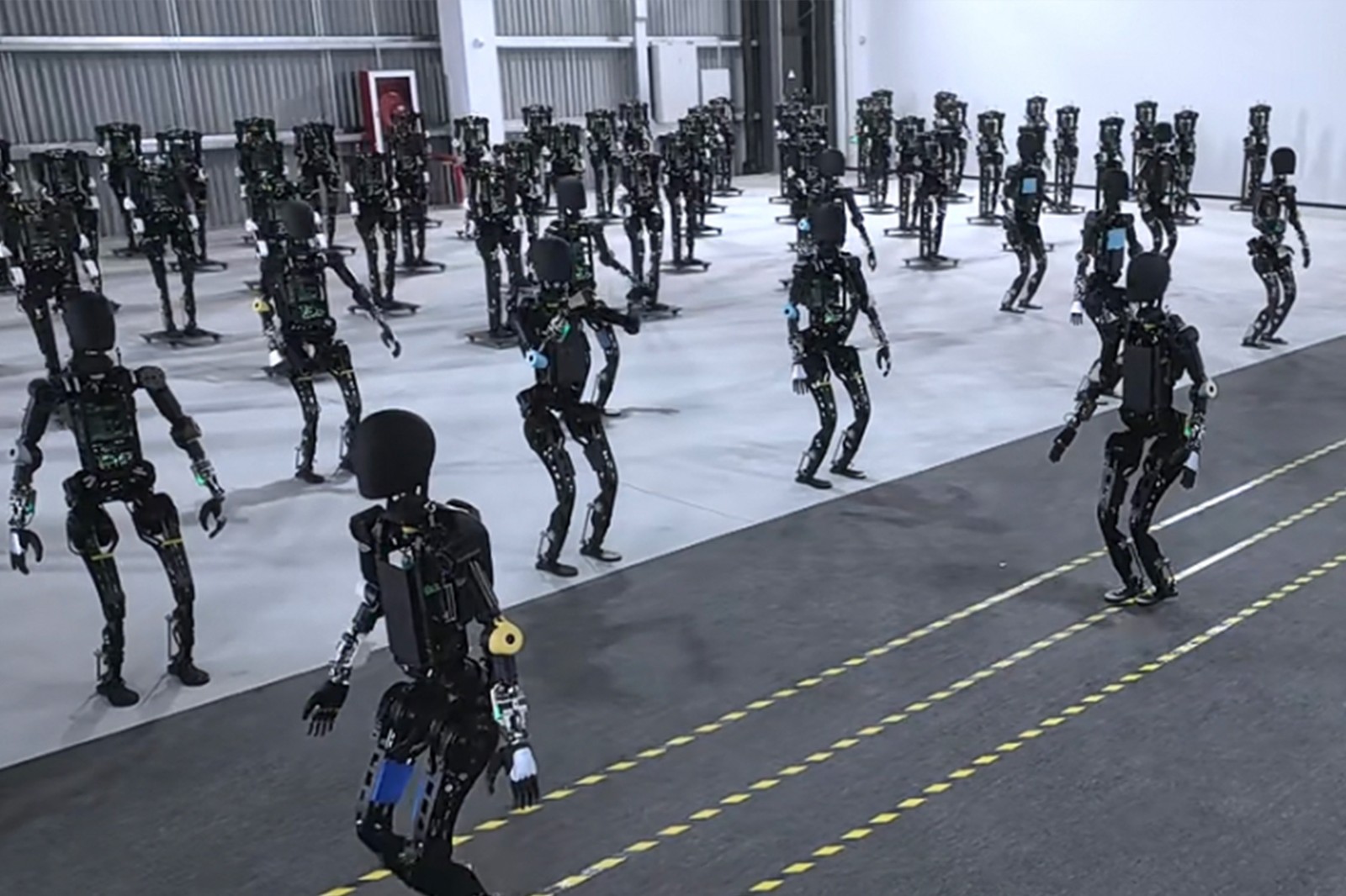 BB贝博艾弗森开启通用机器人商用量产